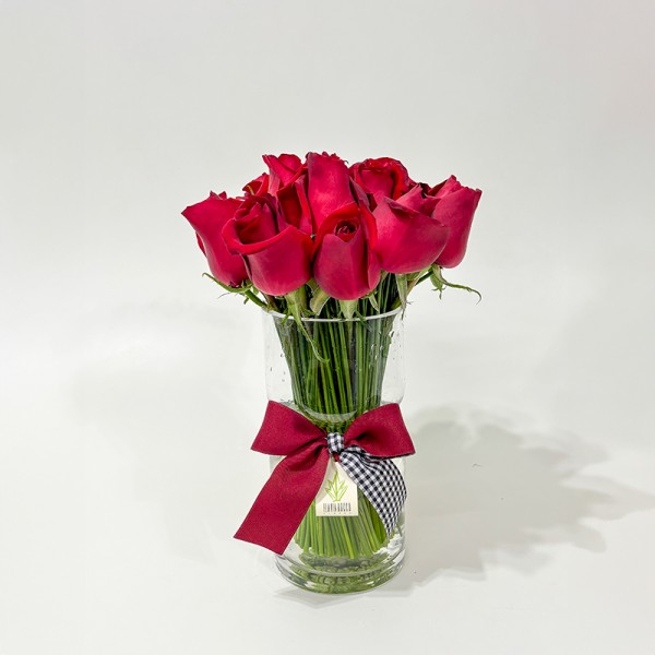 Arranjo de Rosas Vermelhas em Cilindro Acinturado - M