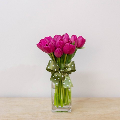 Arranjo de Tulipa Pink em Torre de Vidro - M
